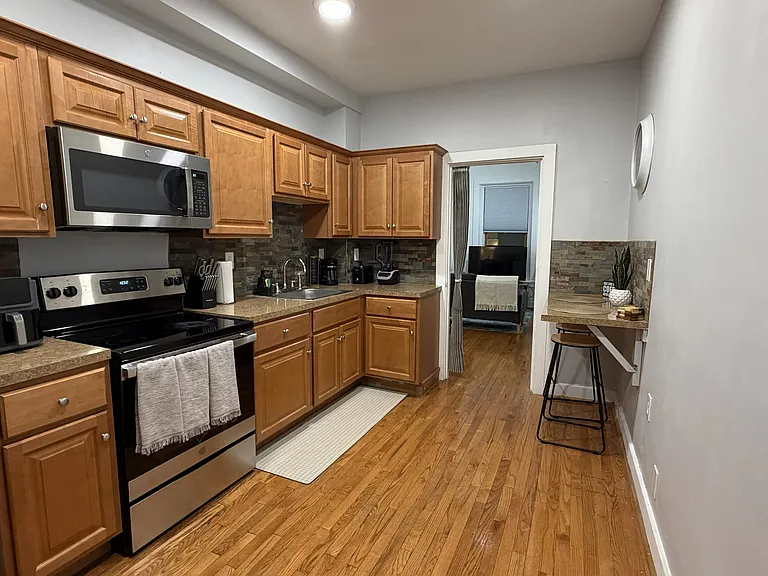 308 N 2nd St #4 — Photo 7