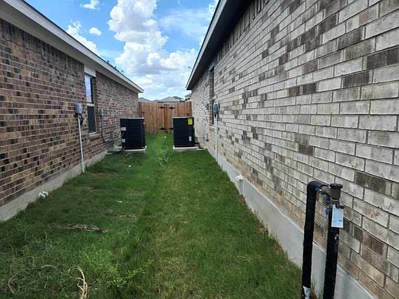 4th image of 1266 Lehmann Dr #B