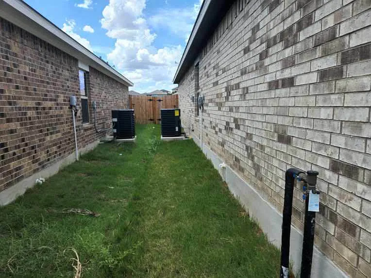 1266 Lehmann Dr #B — Photo 4