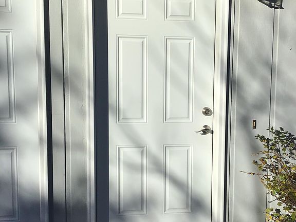 2nd image of 617 Van Buren St APT 2