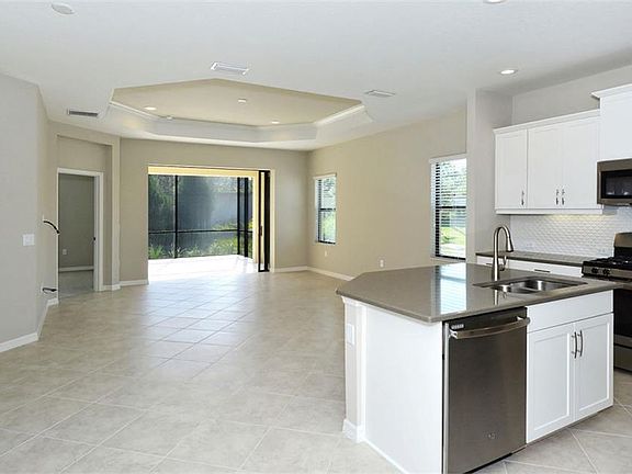 4th image of 360 Casalino Dr