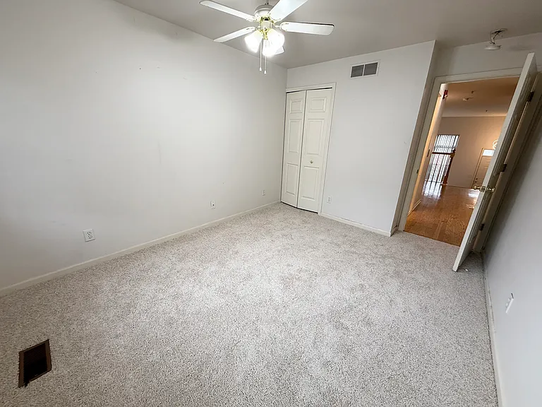 29419 Glen Oaks Blvd E — Photo 15