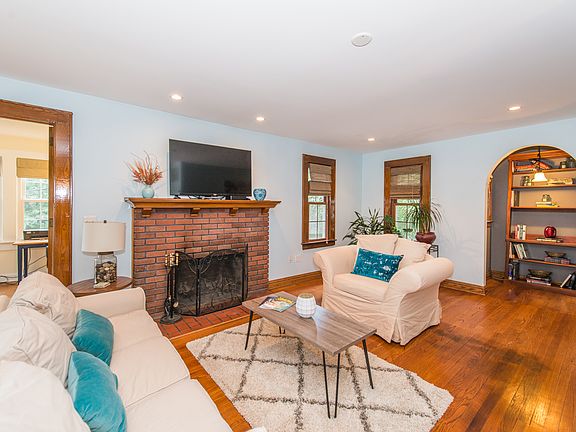 4th image of this home