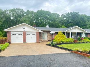 8627 Valley Falls Rd, Boiling Springs, SC 29316