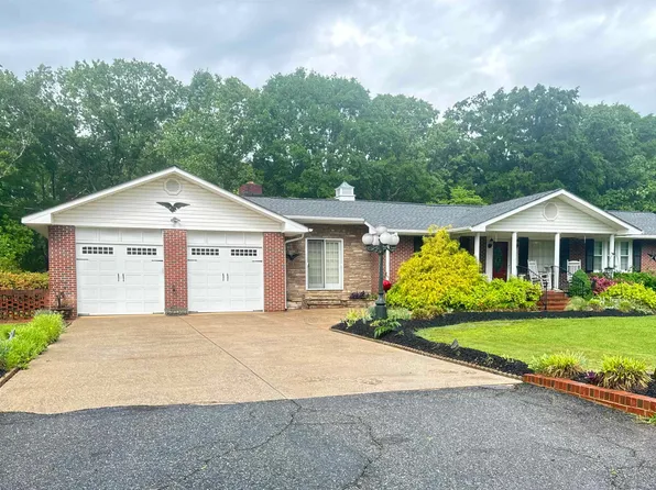 8627 Valley Falls Rd, Boiling Springs, SC 29316