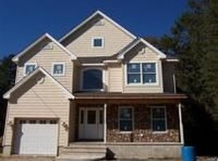 83 Tennyson Ave, Toms River, NJ
