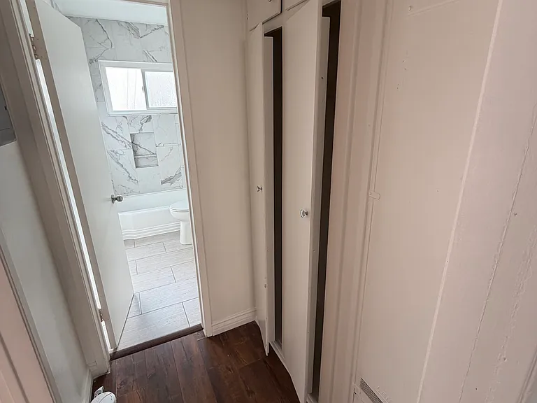4304 W 4th St #4 — Photo 7