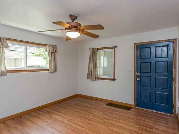 5th image of 159 Elm St