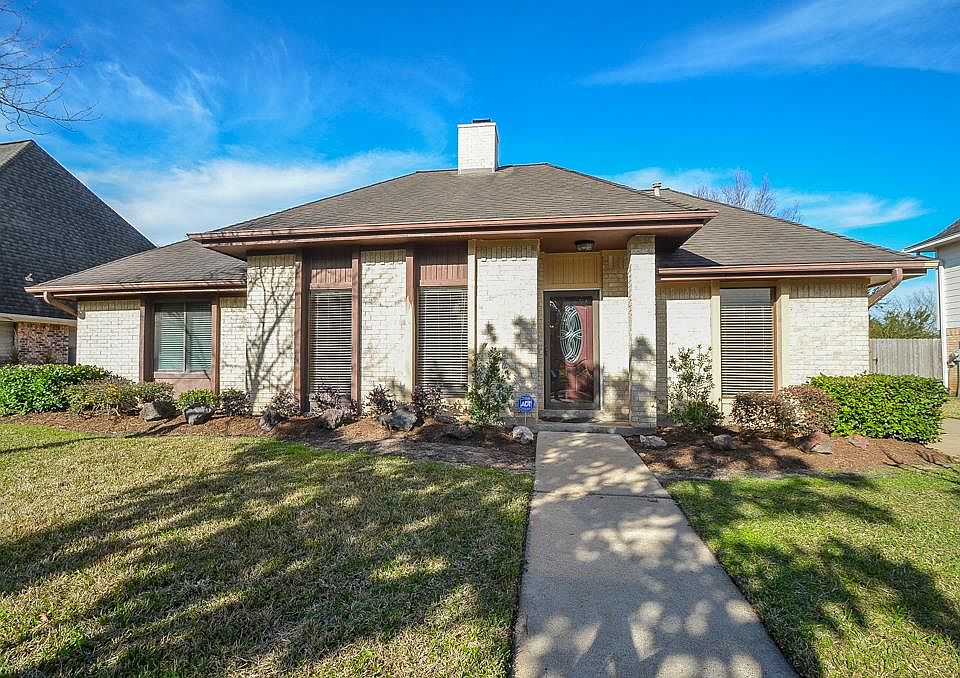 1st image of 2927 Barnhill Ln