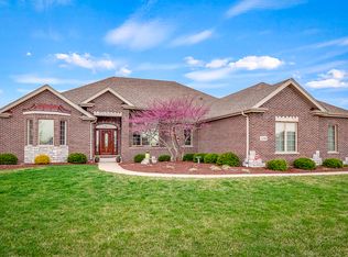22781 Stanford Dr, Frankfort, IL 60423