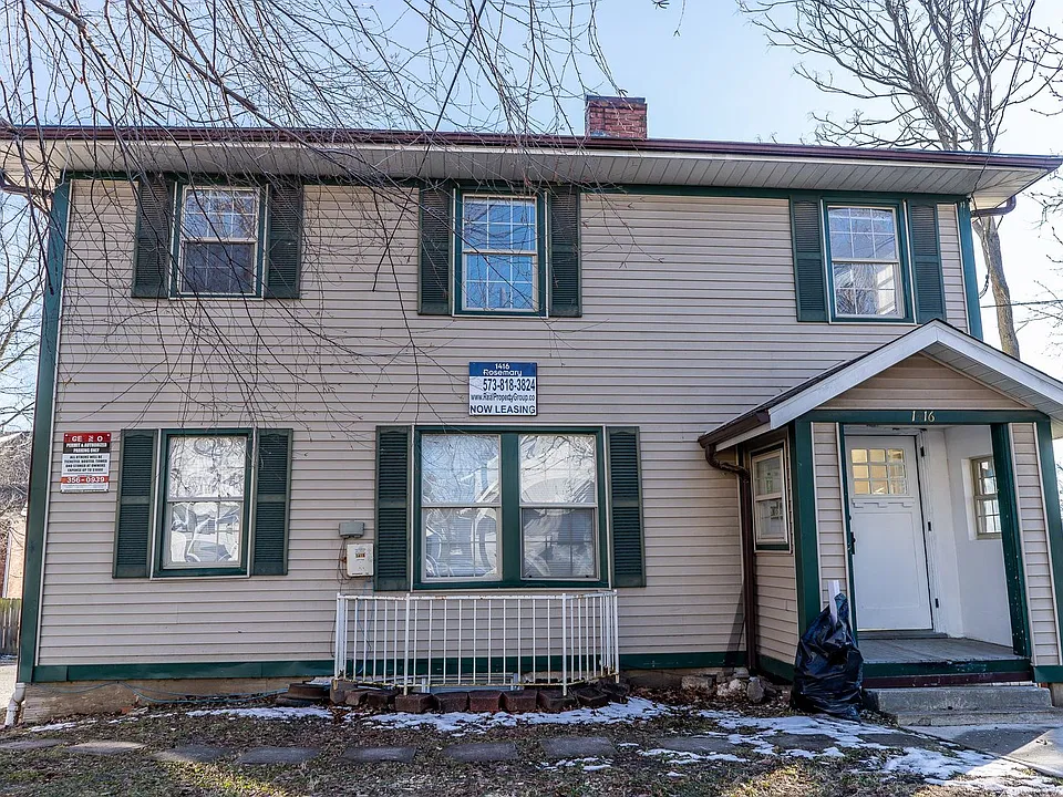 1416 Rosemary Ln