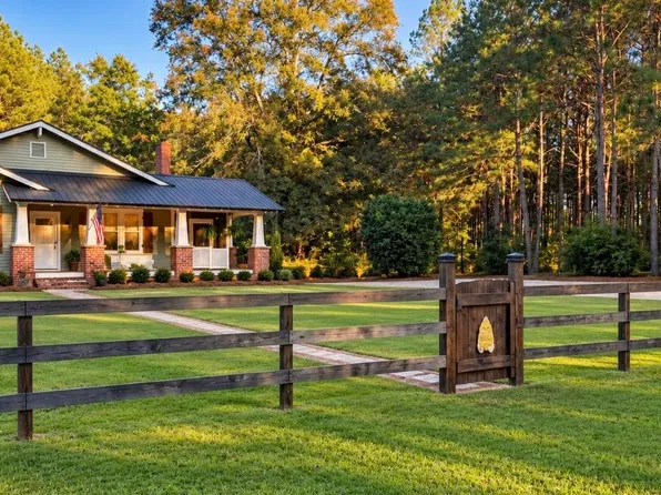 753 Wannaridge Rd, Saint Matthews, SC 29135