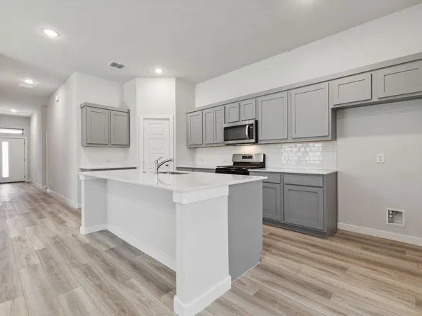 1934 Kentucky Trl, Seagoville, TX 75159