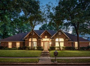 2629 Surrey Woods Rd, Flower Mound, TX 75028