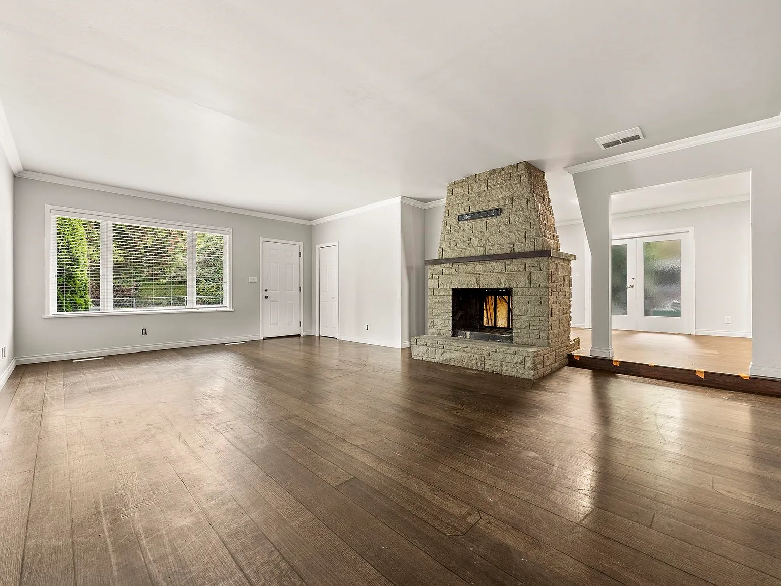 3 bed, 1200 sqft, $3,250 — Photo 4