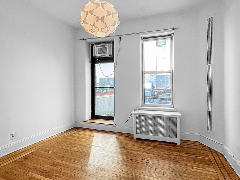 1st image of 1059 2nd Ave #1W