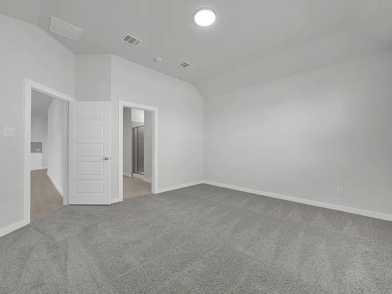 305 Millwood Ln — Photo 16