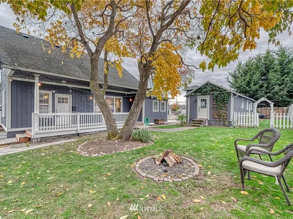 1016 S 37th St, Tacoma, WA 98418