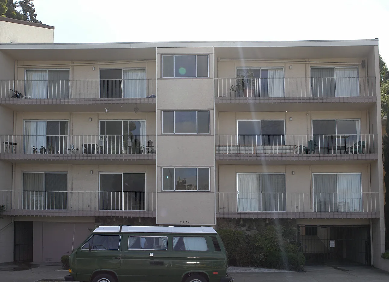 Chanticleer Apartments — Photo 2
