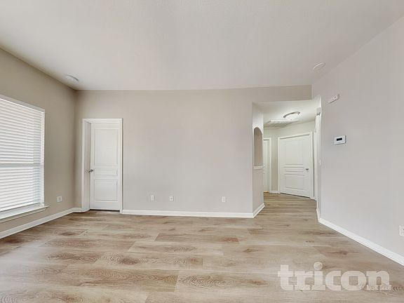 4th image of 2164 Bentwood Dr