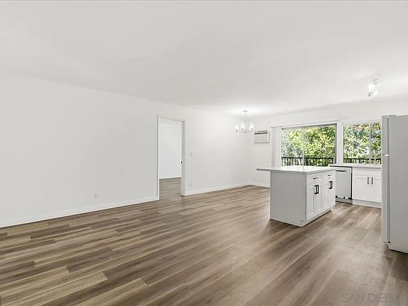 3rd image of 7835 Cowles Mountain Ct Unit B38