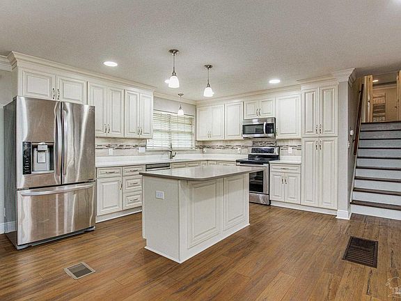 4th image of 4021 N 12th Ave