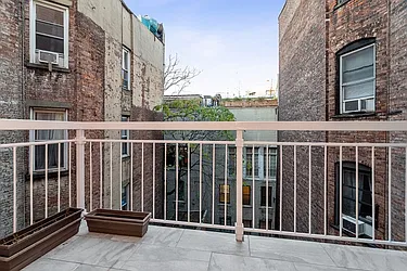 Rented by Manhattan Boutique Real Estate