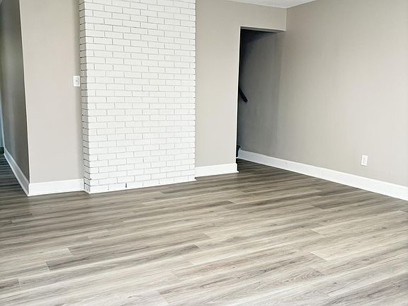 5th image of 2404 Griffiths Ave