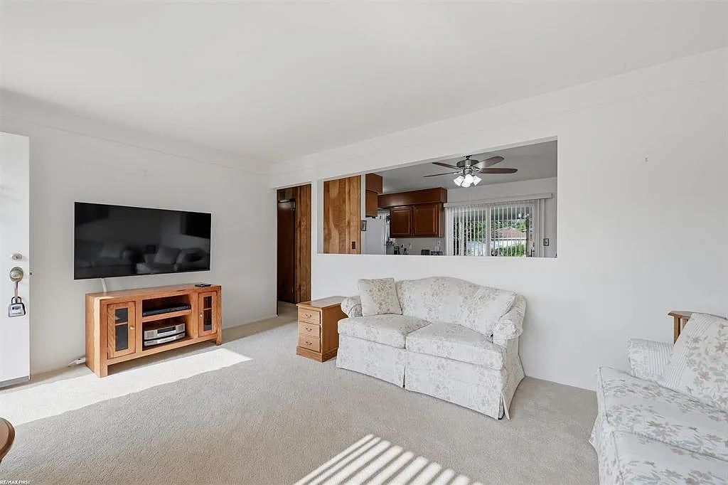 3 bed, 1756 sqft, $2,000 — Photo 4