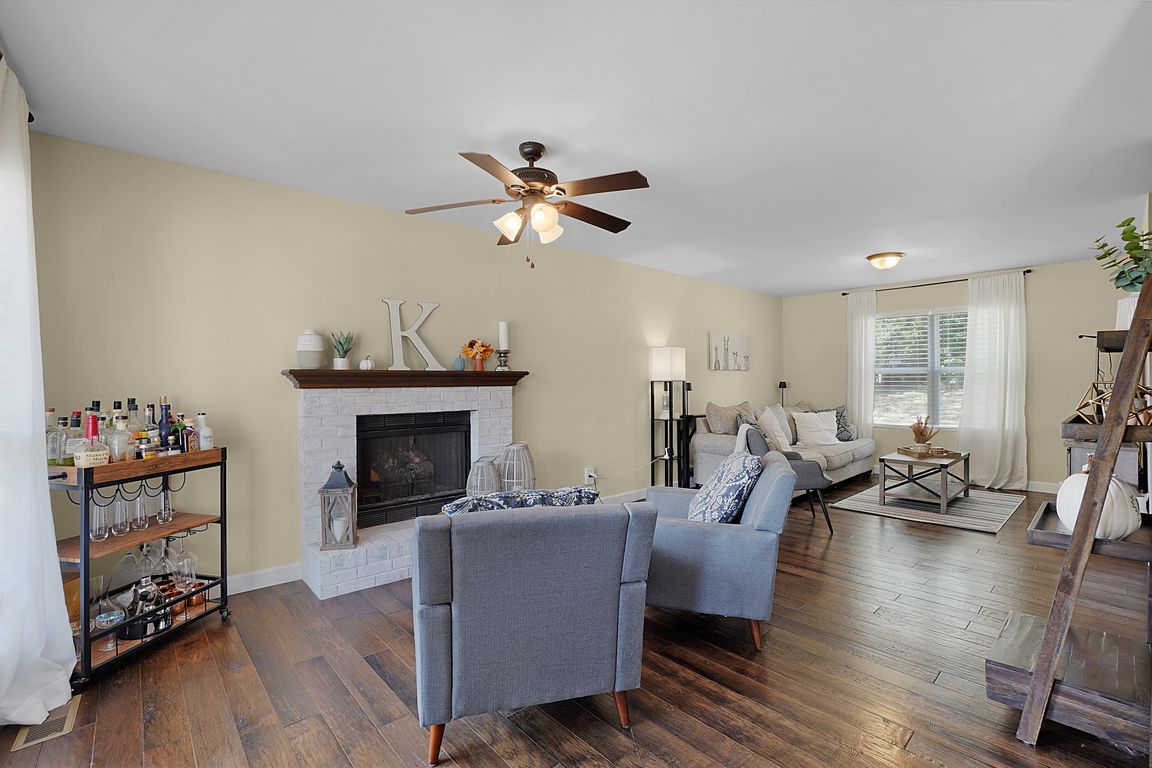 next background image