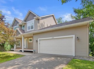 6591 30th Street Ct N, Oakdale, MN 55128