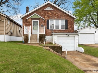 2411 Telegraph Rd, Saint Louis, MO, 63125