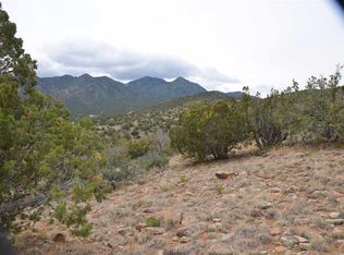28 Wild Dog Rd, Cerrillos, NM 87010