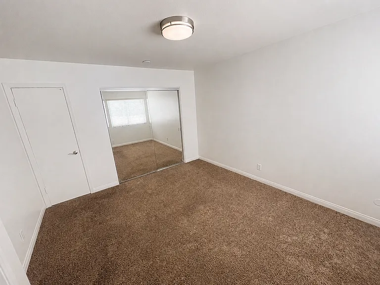 Casa Madrid Apartments — Photo 19