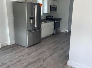 67 S Main St #1, Seabrook, NH 03874