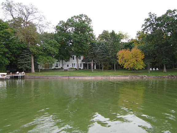 4th image of 814 Lake Shore Dr
