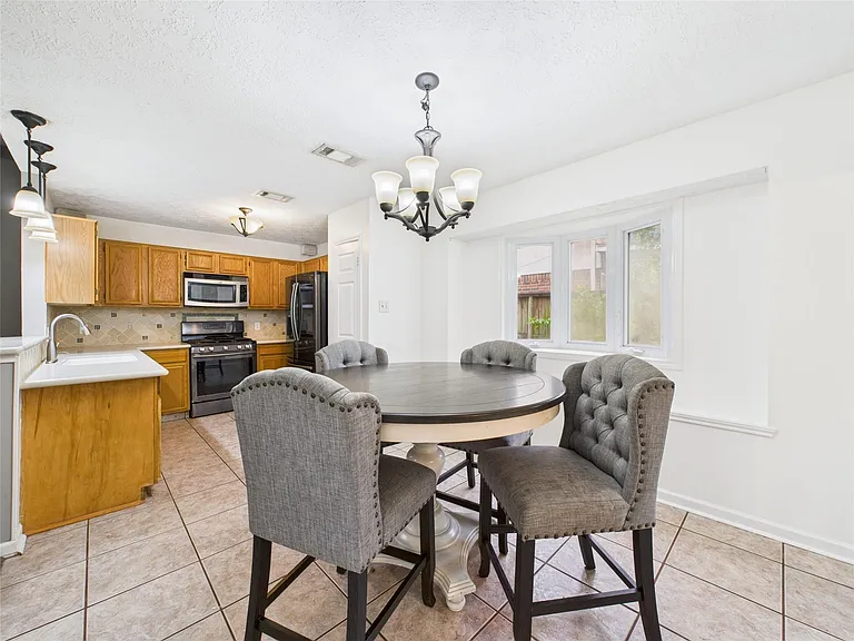 3718 Brookwood Dr — Photo 10