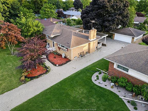 3rd image of 2445 Everts Ave