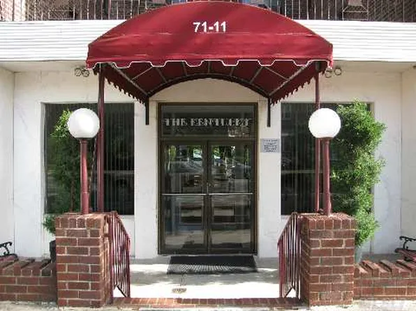 71-11 Yellowstone Boulevard image 1 of 4