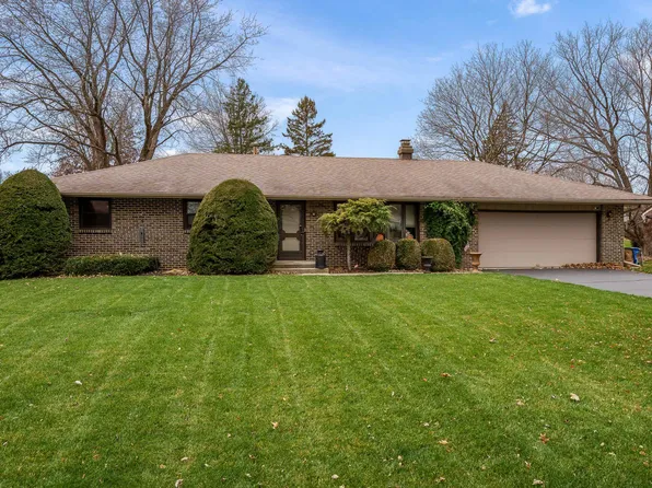 3165 Cavendish Dr, Rockford, IL 61109