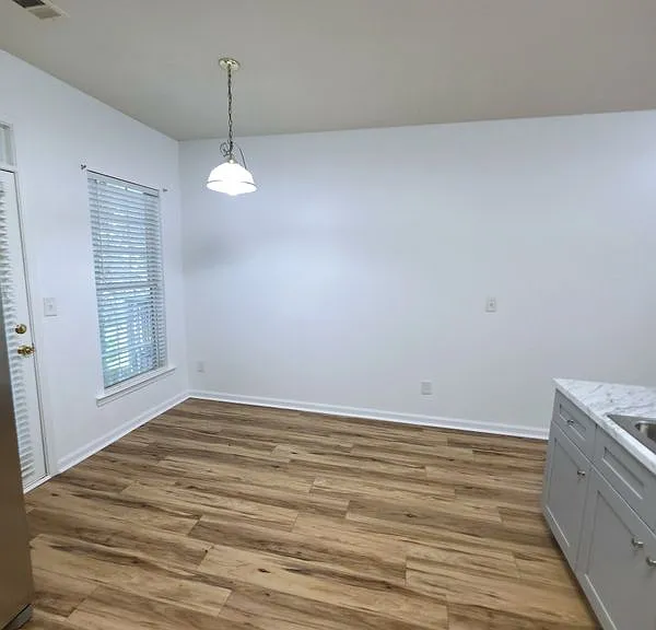 2179 Dillard Xing — Photo 8