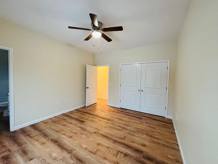 290 Perry St — Photo 15