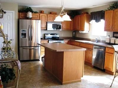 5th image of 410 Yale Cir