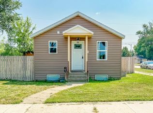 423 4th St W, Williston, ND 58801