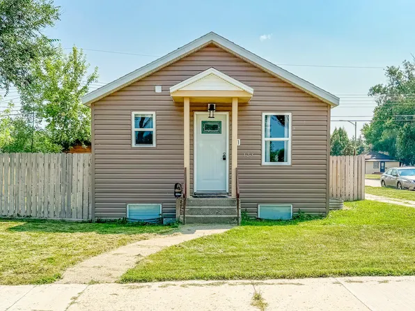 423 4th St W, Williston, ND 58801