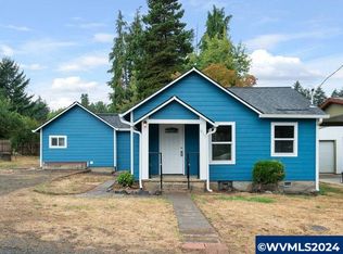 617 SW Cedar St, Willamina, OR 97396