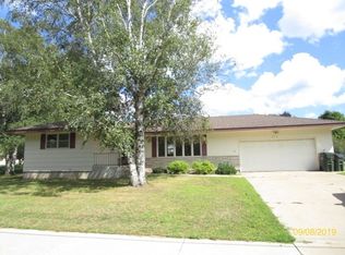 215 S 26th St, Escanaba, MI 49829