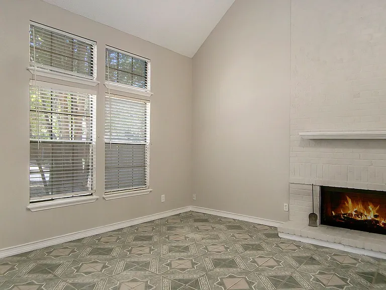 2541 Galemeadow Dr — Photo 5