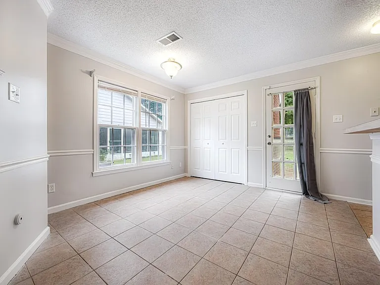 3968 Sawgrass Dr — Photo 5