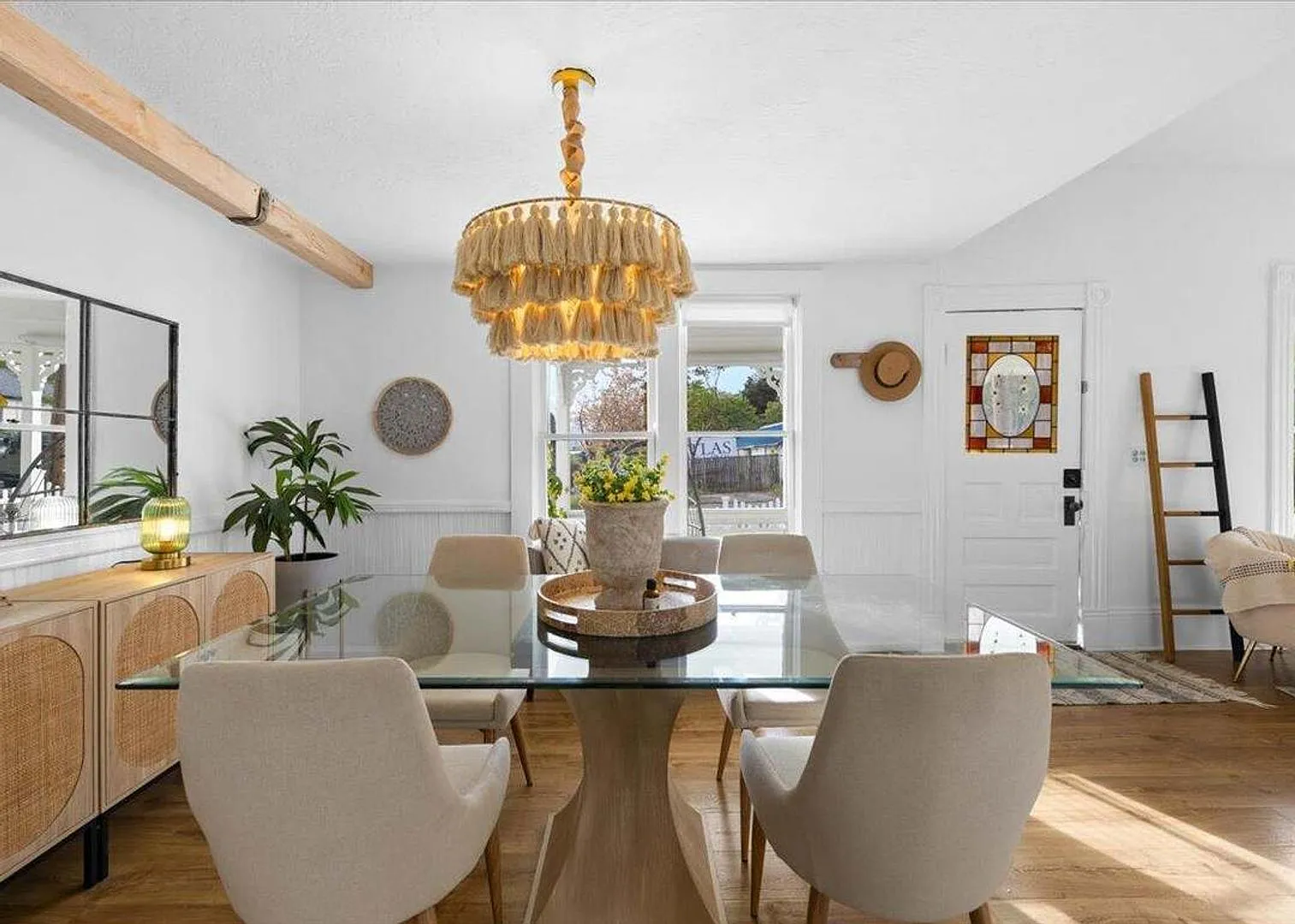 Charming Victorian cottage with Airstream office near Downtown Ashland! — Photo 4